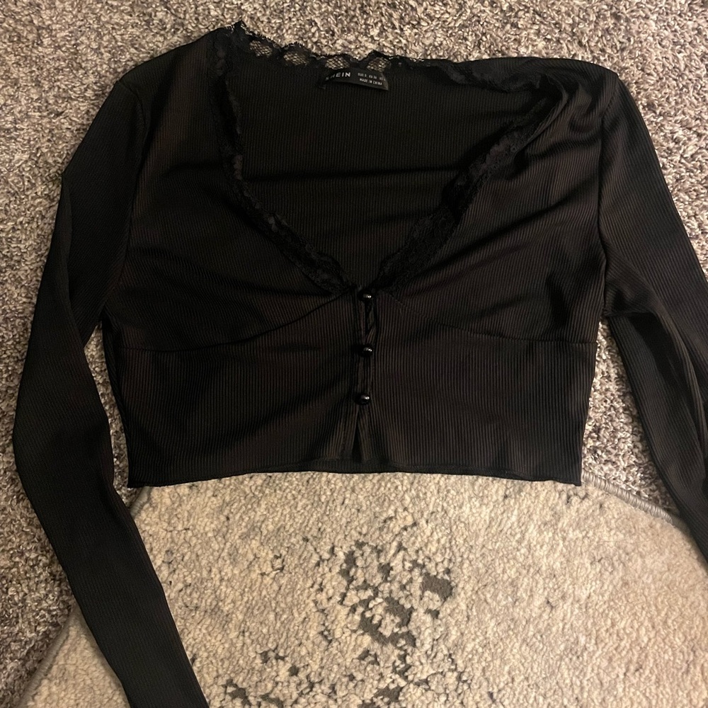 Black cropped long sleeve